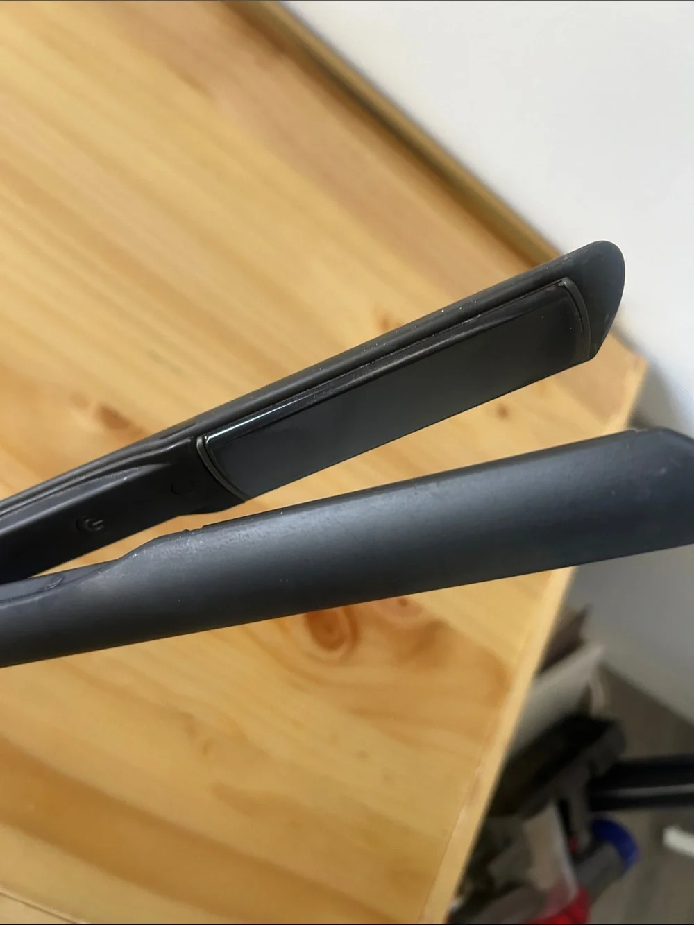 Black Ceramic Kristen Ess straightener Wand